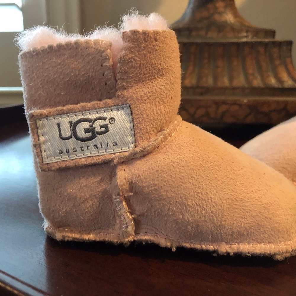UGG PINK ERIN BOOTS Small 2-3 Months